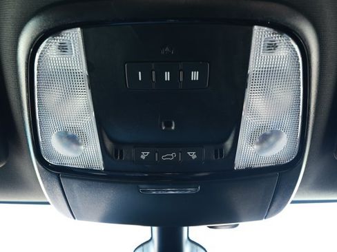 Used 2024 Dodge Durango GT RWD image 19