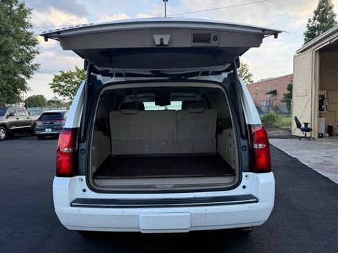 Used 2016 Chevrolet Suburban LTZ RWD image 29