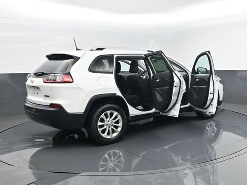 Used 2020 Jeep Cherokee Latitude w/ Cold Weather Group AWD/4WD image 29