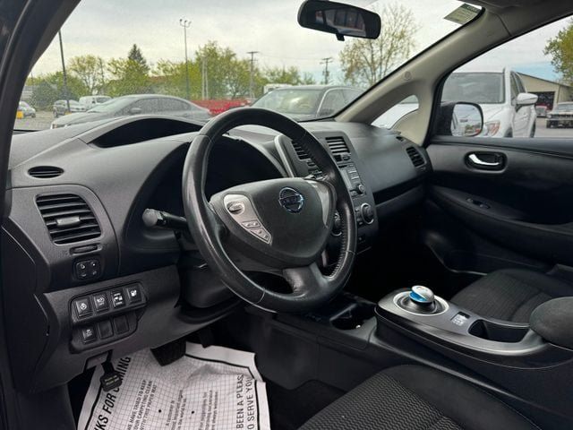 Used 2014 Nissan Leaf S w/ Charge Package FWD image 9