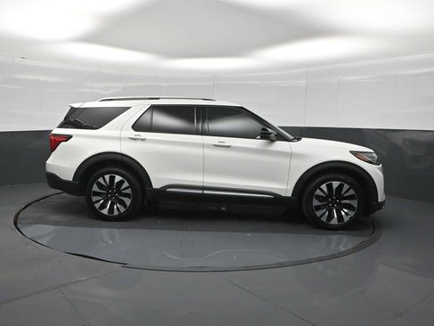 Certified 2026 Ford Explorer Platinum w/ LUX Leather Package AWD/4WD image 7