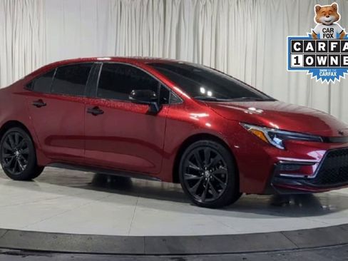 Used 2023 Toyota Corolla SE FWD image 2