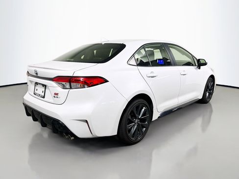 Used 2025 Toyota Corolla SE FWD image 4