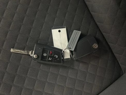 Used 2018 Volkswagen Tiguan S FWD image 29