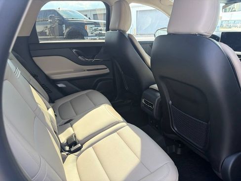 Used 2026 Lincoln Corsair Premiere FWD image 18