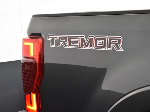 Used 2020 Ford F350 Platinum w/ Tremor Off-Road Package image 47