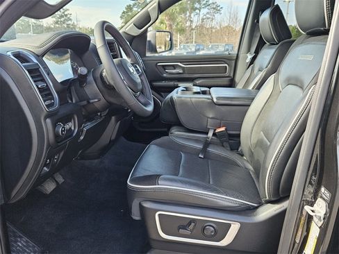 Used 2025 RAM 1500 Laramie image 10