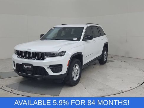 New 2025 Jeep Grand Cherokee Laredo image 6