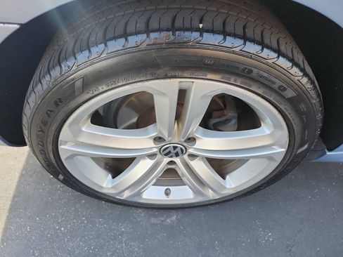 Used 2012 Volkswagen CC R-Line FWD image 35
