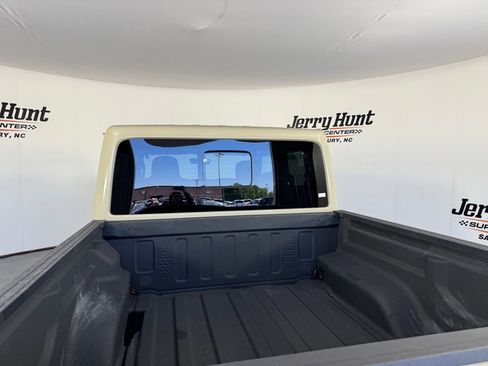 Used 2020 Jeep Gladiator Rubicon image 37