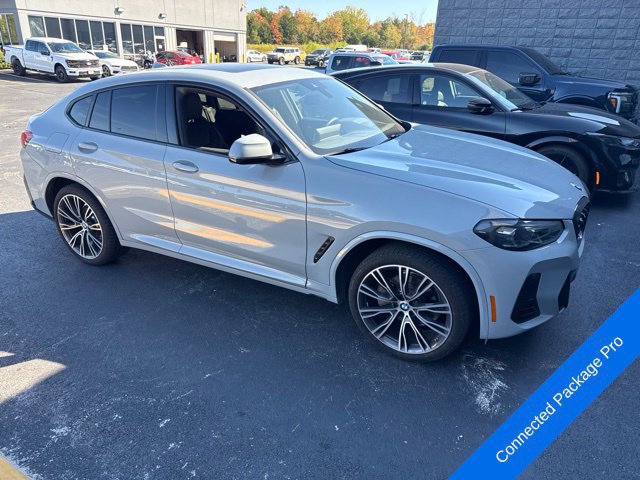 Used 2024 BMW X4 xDrive30i w/ Premium Package AWD/4WD image 3