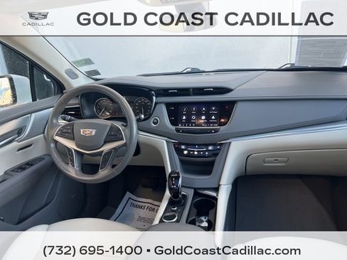 Certified 2022 Cadillac XT5 Premium Luxury image 9