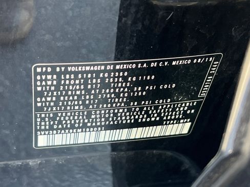 Used 2019 Volkswagen Tiguan SE w/ Panoramic Sunroof Package image 30