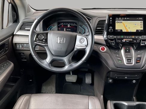 Used 2018 Honda Odyssey Touring image 6