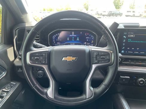Used 2024 Chevrolet Silverado 2500 LTZ w/ LTZ Convenience Package AWD/4WD image 14