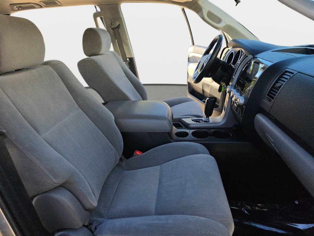 Used 2014 Toyota Sequoia SR5 AWD/4WD image 12