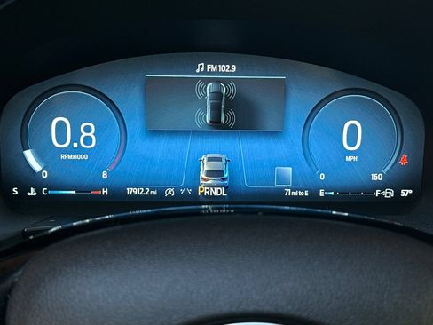 Used 2025 Ford Escape Platinum AWD/4WD image 34