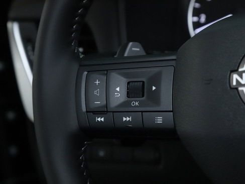 Certified 2026 Nissan Rogue SV image 21