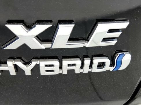 Used 2024 Toyota RAV4 XLE w/ Convenience Package AWD/4WD image 24