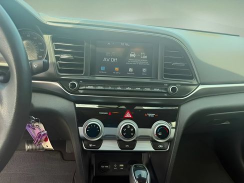 Used 2019 Hyundai Elantra SEL w/ Cargo Package FWD image 12