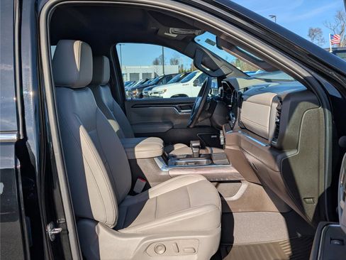 Used 2024 Chevrolet Silverado 1500 LTZ w/ Z71 Off-Road Package image 12