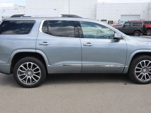 Certified 2023 GMC Acadia Denali w/ Denali Technology Package AWD/4WD image 8