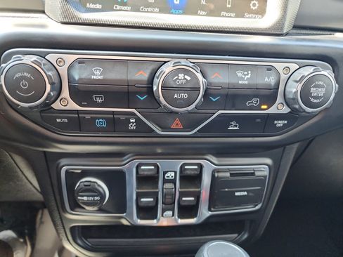Used 2023 Jeep Wrangler Unlimited w/ 8.4" Radio Group AWD/4WD image 20