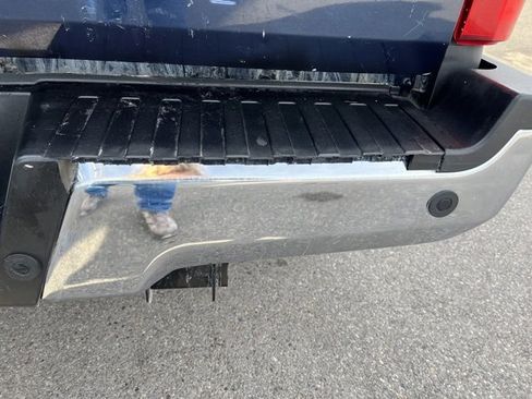 Used 2017 Ford F250 Lariat w/ Chrome Package image 15