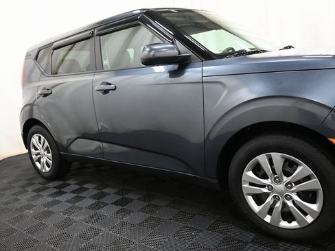 Used 2021 Kia Soul LX image 14