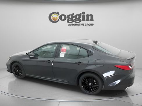 New 2026 Toyota Camry SE image 12