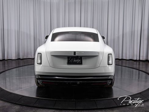 Used 2024 Rolls-Royce Spectre w/ Spectre Launch Package image 14