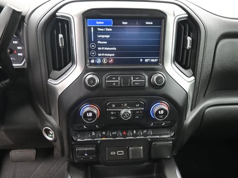 Used 2019 Chevrolet Silverado 1500 RST AWD/4WD image 13