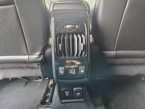 Used 2022 Jeep Compass Limited w/ Elite Group AWD/4WD image 36