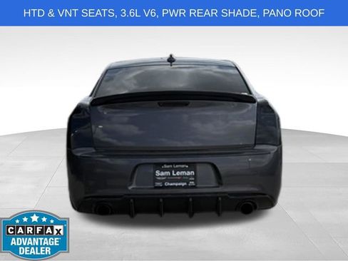 Used 2016 Chrysler 300 C RWD image 5