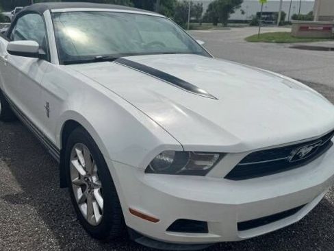 Used 2010 Ford Mustang Premium RWD image 1