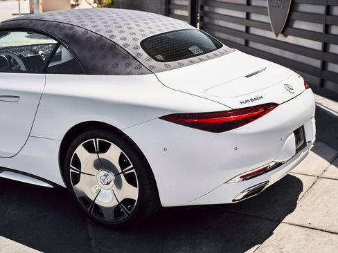 Used 2026 Mercedes-Benz Maybach SL 680 image 12