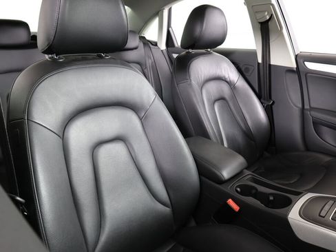 Used 2009 Audi A4 2.0T Premium image 24