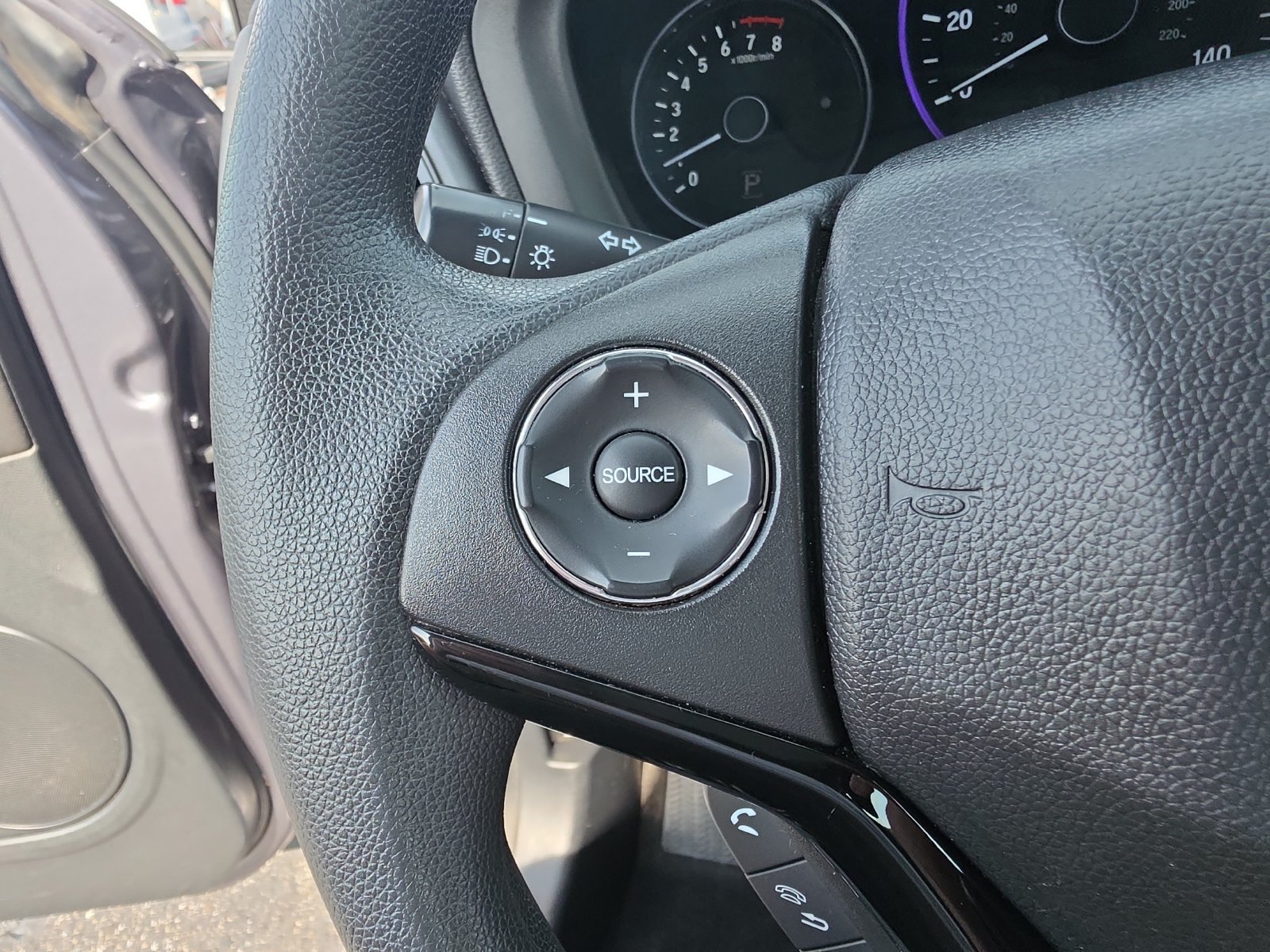 Used 2018 Honda HR-V LX image 20