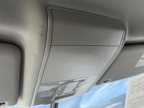 Used 2019 Volkswagen Atlas S FWD image 23