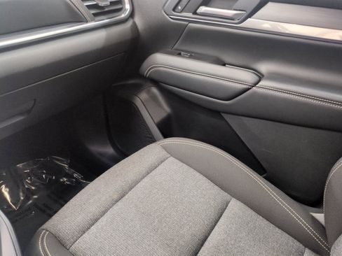 Used 2025 GMC Terrain Elevation image 30