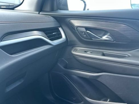 Used 2020 GMC Terrain SLT w/ Preferred Package FWD image 14