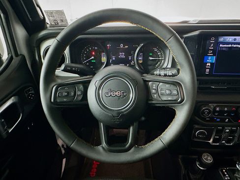 Used 2024 Jeep Wrangler Sport S w/ Convenience Group image 17