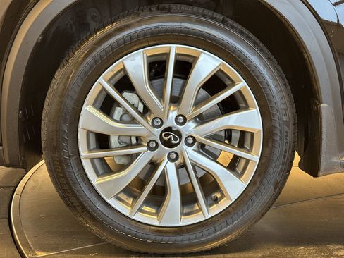 Certified 2025 INFINITI QX50 Luxe image 10