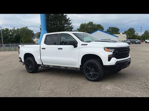 Used 2025 Chevrolet Silverado 1500 Custom Trail Boss w/ Turbomax Blackout Package AWD/4WD image 27
