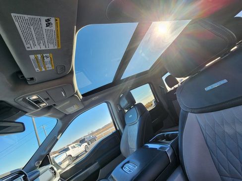 Used 2023 Ford F150 Limited image 33