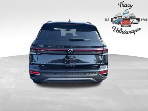 New 2025 Volkswagen Taos SE image 6