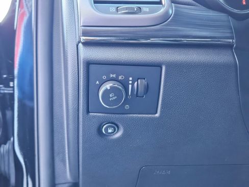 Used 2020 Jeep Grand Cherokee Limited X image 19