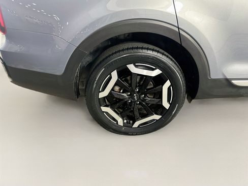 Used 2025 Kia Telluride S FWD image 11