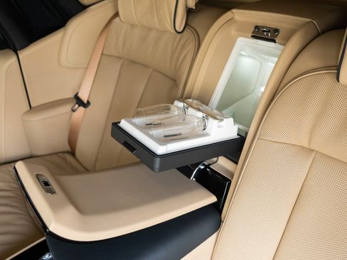 Used 2022 Rolls-Royce Phantom Extended Wheelbase image 34