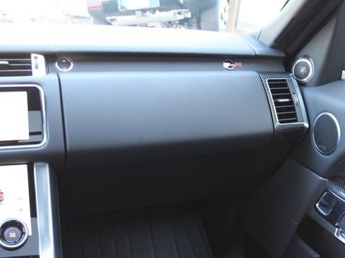 Used 2022 Land Rover Range Rover Sport SVR image 41